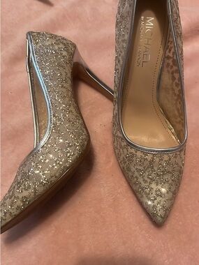 Michael Shannon Champagne Glitter Pointed-Toe Pumps